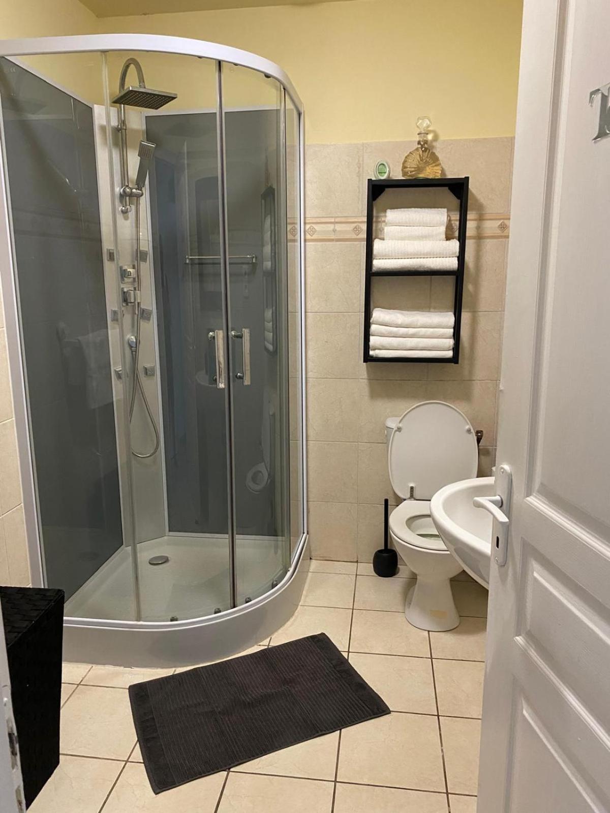 Agreable Rez De Jardin Avec Piscine Et Jacuzzi Apartment Cervione Bagian luar foto